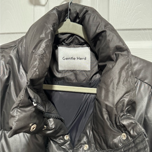 Gentle Herd “Puffy Channel-Quilt Jacket” Black, Size M and Size L - Picture 2 of 7